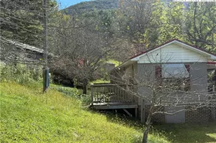 253 Bobby Rash Rd, Lansing, NC 28643 - Photo 13