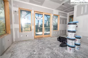 63 Two Hawks Ln, Linville, NC 28657 - Photo 17