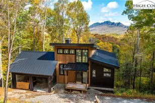 63 Two Hawks Ln, Linville, NC 28657 - Photo 3