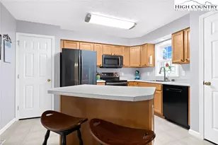 132 Carlton Cir, Blowing Rock, NC 28605 - Photo 13