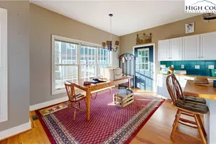 11 Wildflower Ln, Newland, NC 28657 - Photo 5