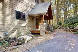 811 Hemlock Dr, Newland, NC 28657 - Photo 47