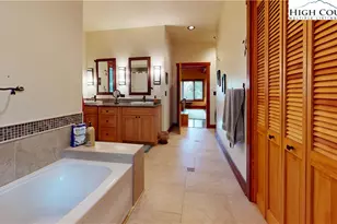 811 Hemlock Dr, Newland, NC 28657 - Photo 25