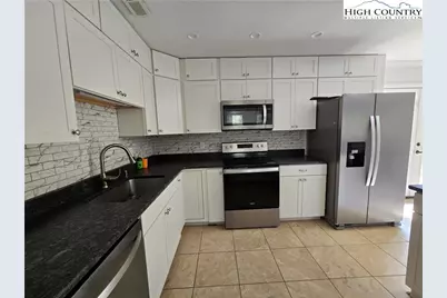 5218 S Hwy 226 Highway, Bakersville, NC 28705 - Photo 9