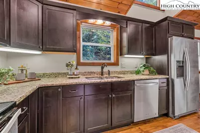 359 Sorrento Falls Road, Blowing Rock, NC 28605 - Photo 15