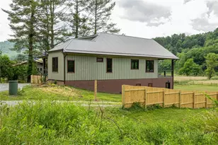 790 Howard Edmisten Rd, Sugar Grove, NC 28679 - Photo 5