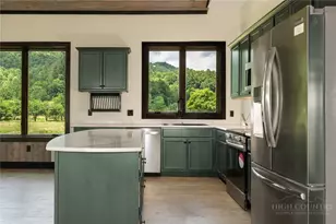 790 Howard Edmisten Rd, Sugar Grove, NC 28679 - Photo 11