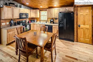 719 Pine Ridge Rd, Beech Mountain, NC 28604 - Photo 9