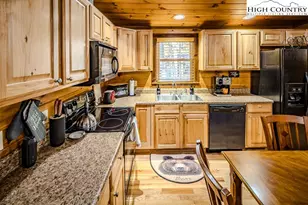 719 Pine Ridge Rd, Beech Mountain, NC 28604 - Photo 9