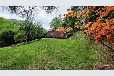 5212 Nc Highway 88 West, Warrensville, NC 28693 - Photo 7