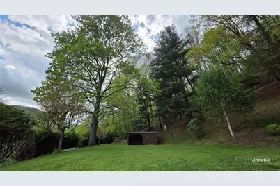 5212 Nc Highway 88 West, Warrensville, NC 28693 - Photo 11