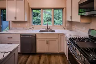 178 Sorrento Park Dr, Blowing Rock, NC 28605 - Photo 17