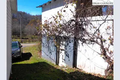 9752 Old Highway 16 Highway, Crumpler, NC 28617 - Photo 23