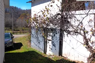 9752 Old Hwy 16 Hwy, Crumpler, NC 28617 - Photo 23