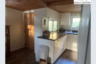 9752 Old Highway 16 Highway, Crumpler, NC 28617 - Photo 11