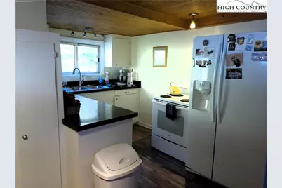 9752 Old Highway 16 Highway, Crumpler, NC 28617 - Photo 9