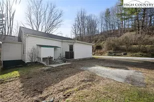 336 Willowdale Church Rd, Vilas, NC 28692 - Photo 5