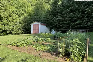 421 Northwest Dr, Jefferson, NC 28640 - Photo 13