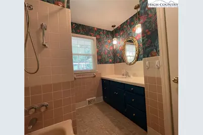 421 Northwest Drive, Jefferson, NC 28640 - Photo 27