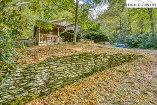 199 Brooker St, Blowing Rock, NC 28605 - Photo 5