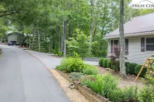 120 Ridge Rd, Newland, NC 28657 - Photo 35