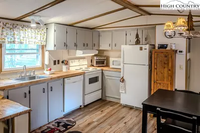 135 Mountain Ivy Lane, Boone, NC 28607 - Photo 5