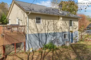 823 NW Queens St, Lenoir, NC 28645 - Photo 7