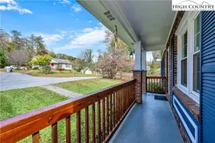 823 NW Queens St, Lenoir, NC 28645 - Photo 9