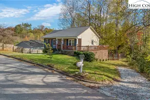 823 NW Queens St, Lenoir, NC 28645 - Photo 5