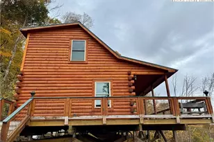 402 Turkey Knob Ln, Elk Park, NC 28622 - Photo 7