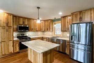 111 Village Cluster Rd, Beech Mountain, NC 28604 - Photo 5