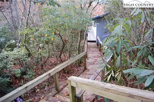 202 Knoll Cir, Newland, NC 28657 - Photo 3