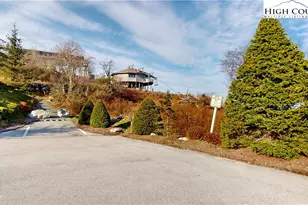 200 Trails End, Sugar Mountain, NC 28604 - Photo 3