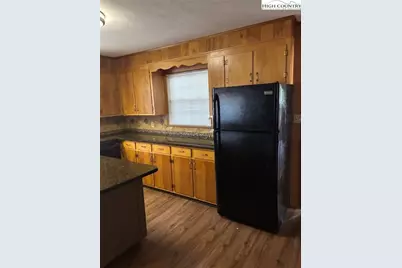 94 Kemp Street, Sparta, NC 28675 - Photo 5