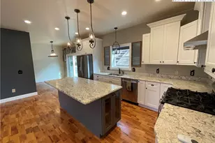 301 Crossmor Dr, Todd, NC 28684 - Photo 9