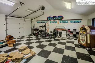 820 Hemlock Dr, Newland, NC 28657 - Photo 37