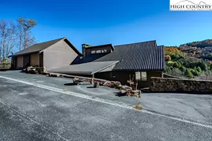 820 Hemlock Dr, Newland, NC 28657 - Photo 1