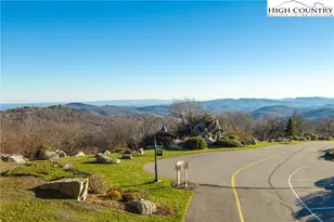 166 Trails End, Sugar Mountain, NC 28604 - Photo 31