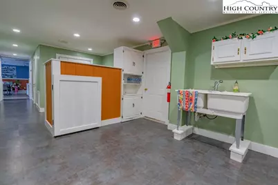 1080 Main Street NW, Lenoir, NC 28645 - Photo 27