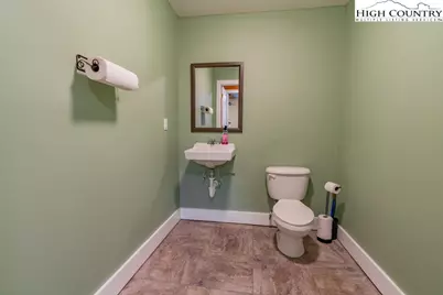 1080 Main Street NW, Lenoir, NC 28645 - Photo 17