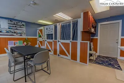 1080 Main Street NW, Lenoir, NC 28645 - Photo 15