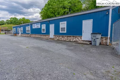 1080 Main Street NW, Lenoir, NC 28645 - Photo 13
