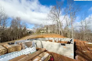 310 Autumn Run Rd, West Jefferson, NC 28694 - Photo 25