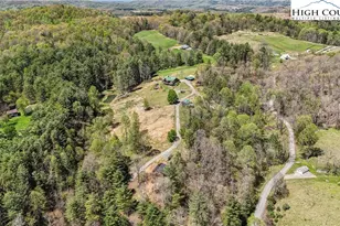 101 Double Branch Rd, Grassy Creek, NC 28631 - Photo 5