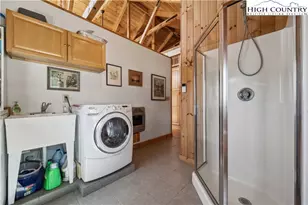 101 Double Branch Rd, Grassy Creek, NC 28631 - Photo 17