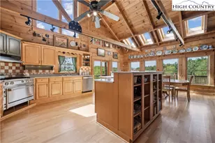 101 Double Branch Rd, Grassy Creek, NC 28631 - Photo 15