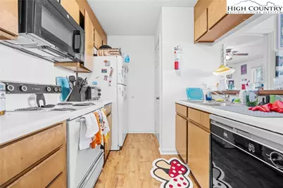 200 Pilgrims Way #12, Boone, NC 28607 - Photo 9