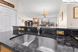 375 Pleasant Vw, Sugar Mountain, NC 28604 - Photo 15