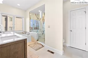 375 Pleasant Vw, Sugar Mountain, NC 28604 - Photo 21