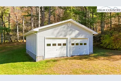 226 Loves Knob Road, Sugar Grove, NC 28679 - Photo 15